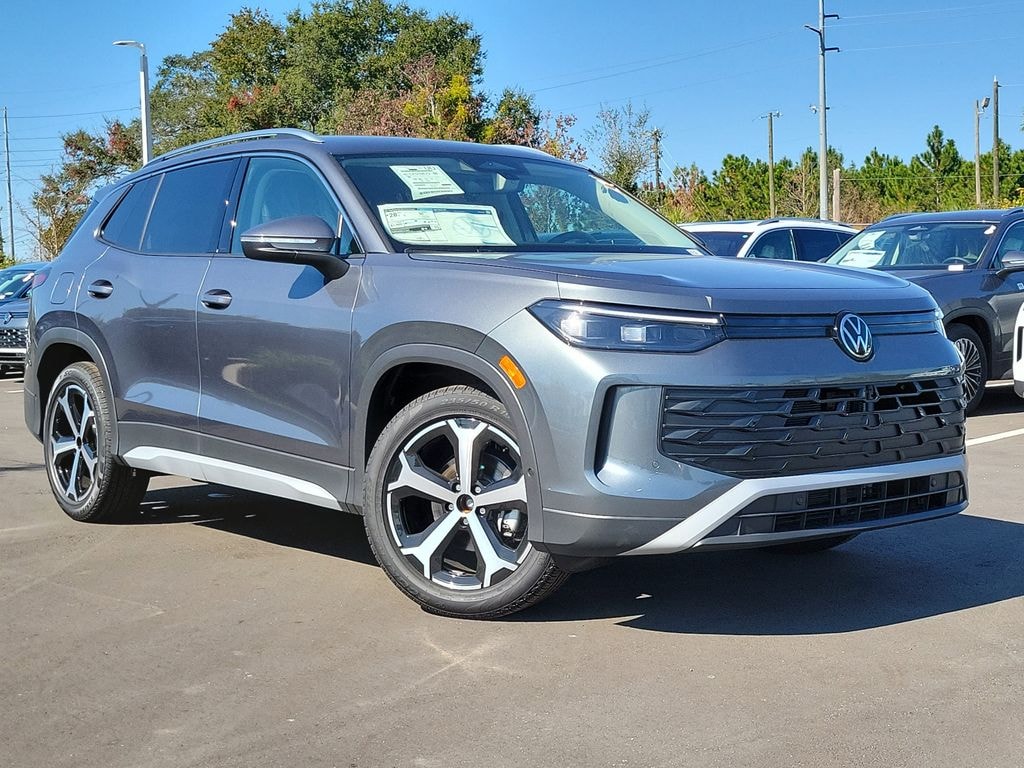 New 2025 Volkswagen Tiguan 2.0T SE SUV