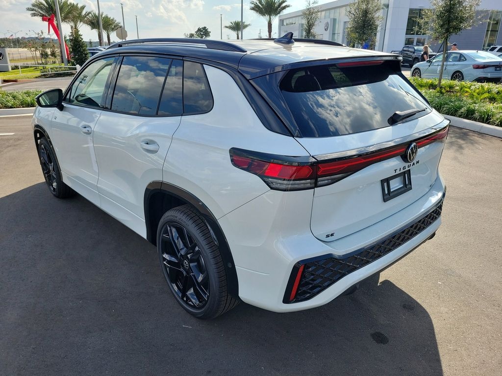 New 2025 Volkswagen Tiguan 2.0T SE R-Line Black SUV