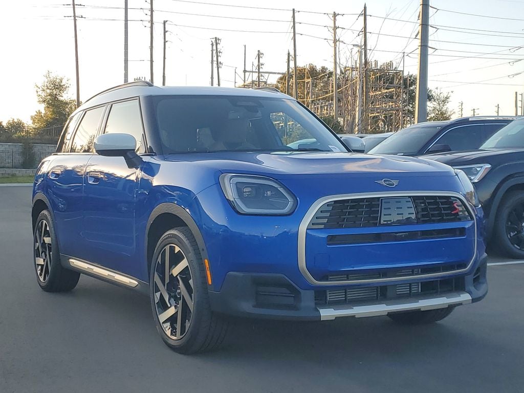 2025 MINI Countryman S's photo
