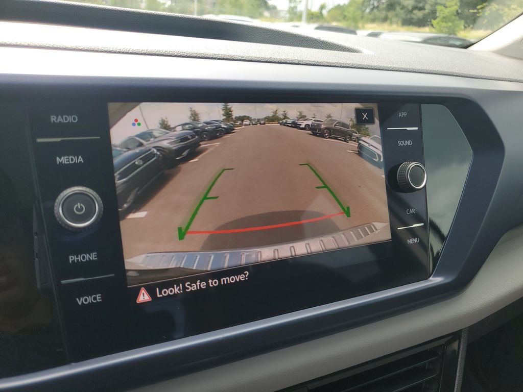 2023 Volkswagen Taos SE - Photo 23