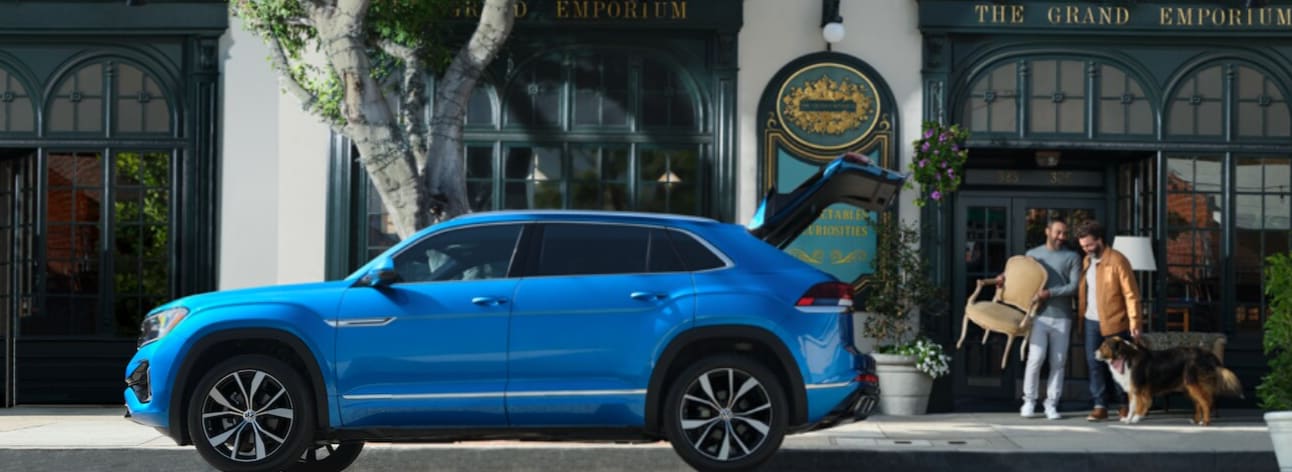 Volkswagen Atlas Performance Graphic highlighting engine and AWD