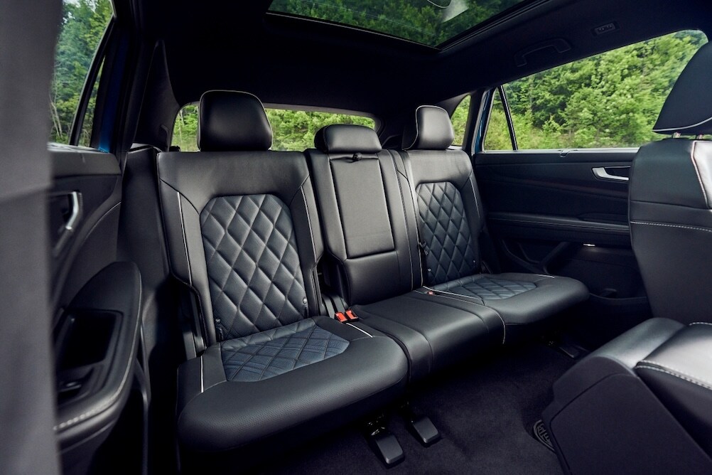 Atlas Cross Sport Interior