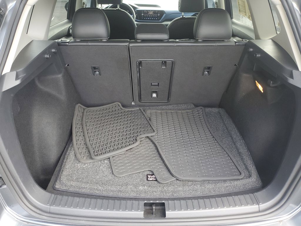 2022 Volkswagen Taos SE - Photo 6