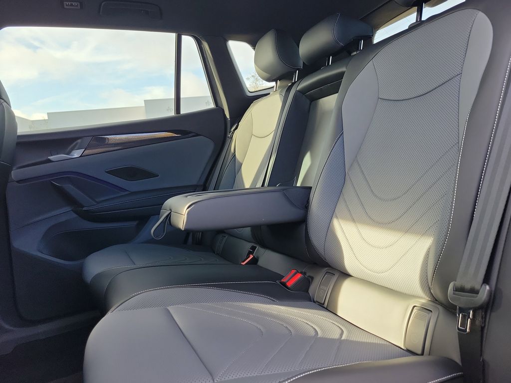 2026 Volkswagen Tiguan SE R-LINE BLACK - Photo 10