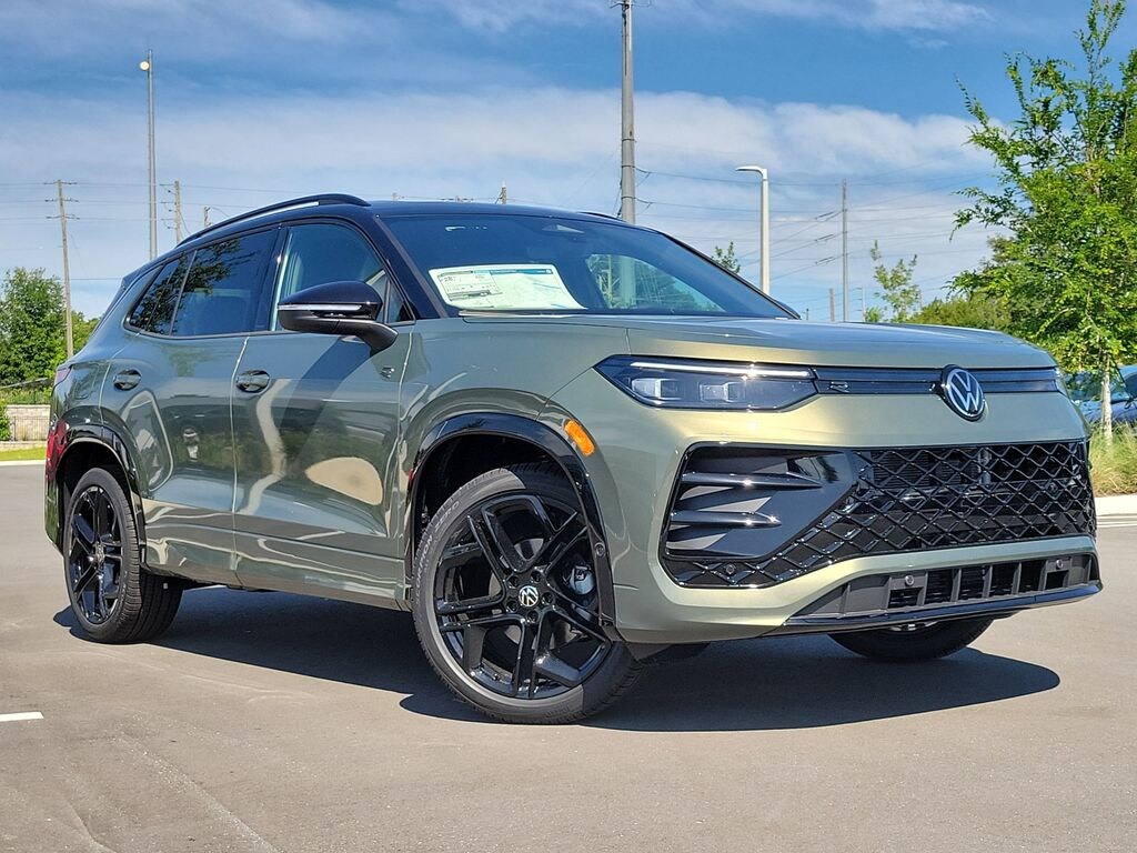 New 2026 Volkswagen Tiguan 2.0T SE R-Line Black SUV