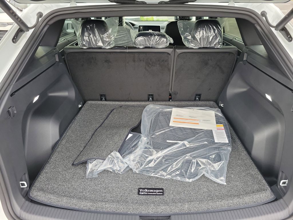 2026 Volkswagen Atlas Cross Sport SEL - Photo 10