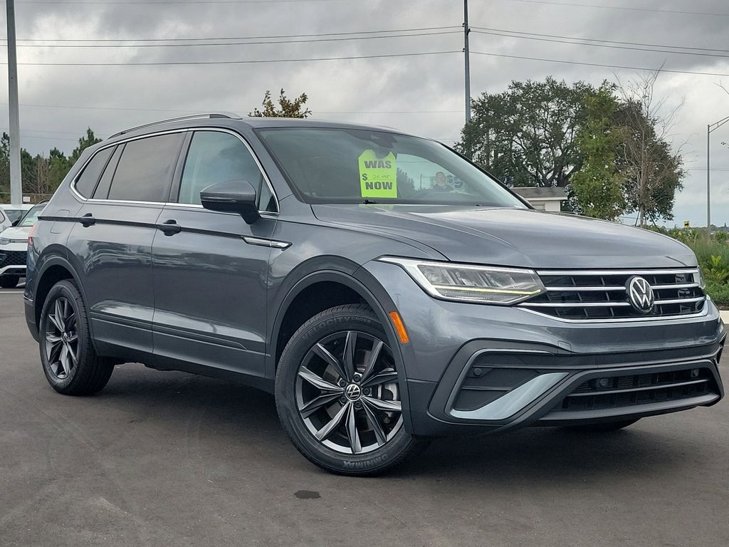 2022 Volkswagen Tiguan SE's photo