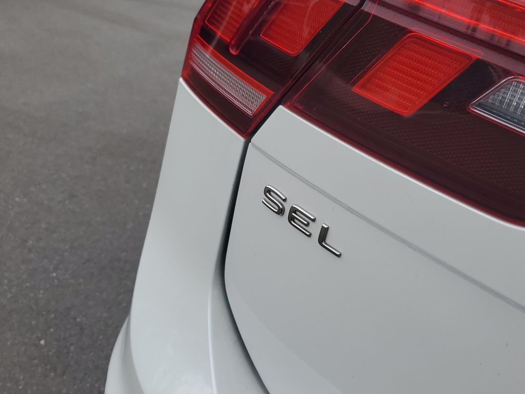 2022 Volkswagen Tiguan SEL R-LINE - Photo 6
