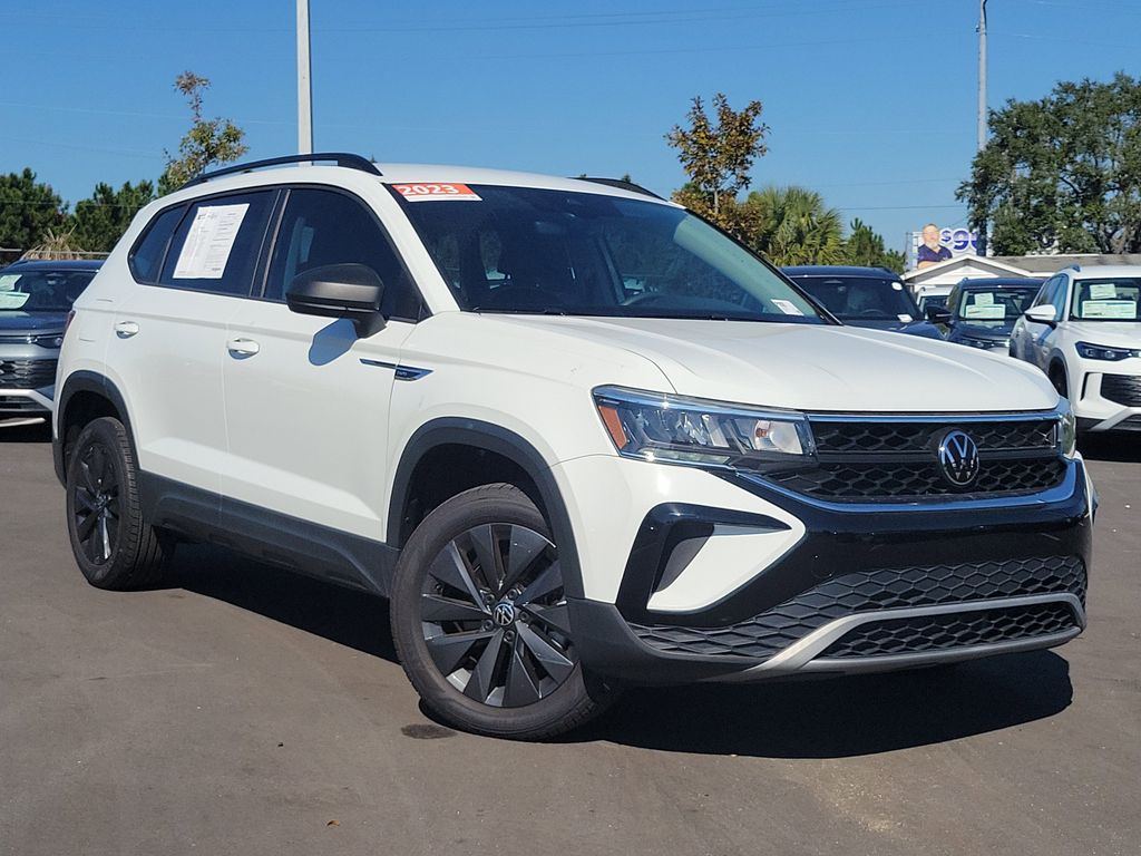 2023 Volkswagen Taos S's photo