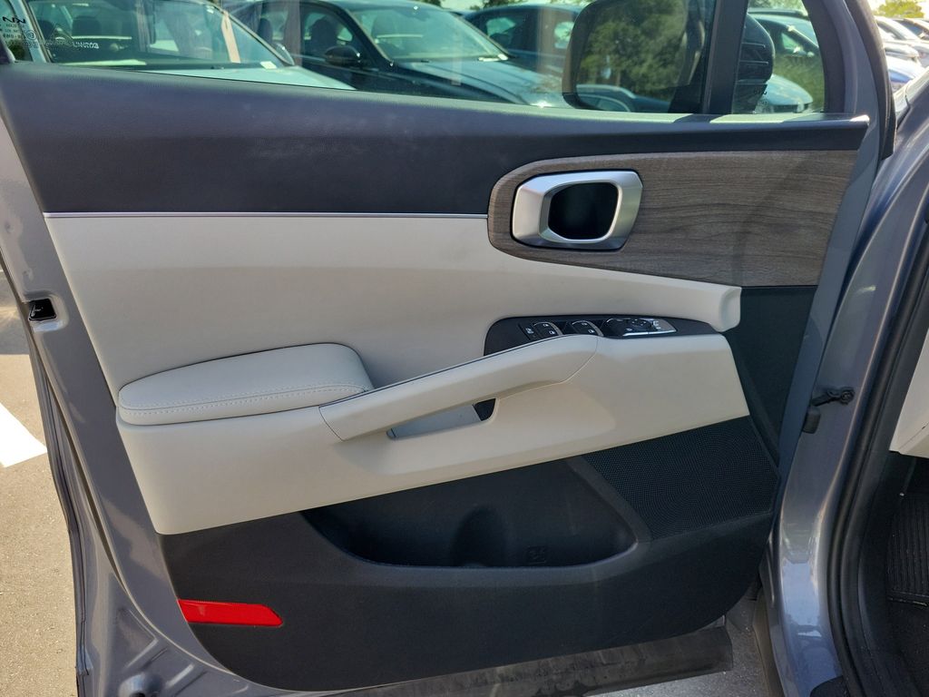 2023 Kia Sorento EX - Photo 14