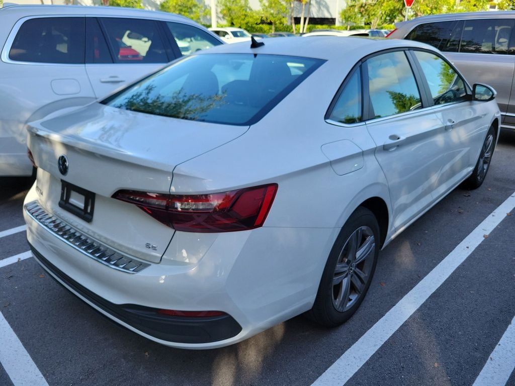 Used 2024 Volkswagen Jetta 1.5T SE Sedan