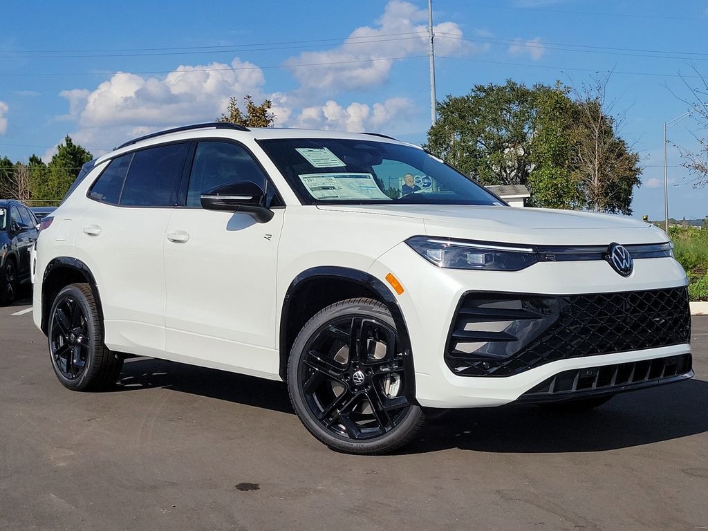 New 2025 Volkswagen Tiguan 2.0T SE R-Line Black SUV