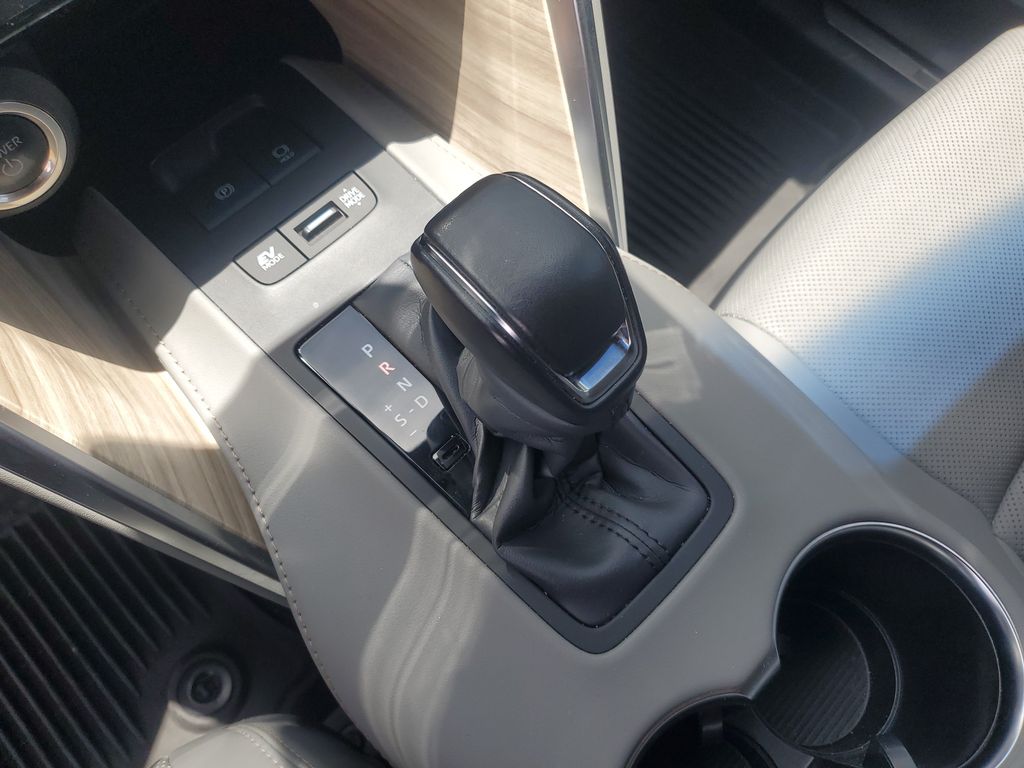 2023 Toyota Venza Limited - Photo 26