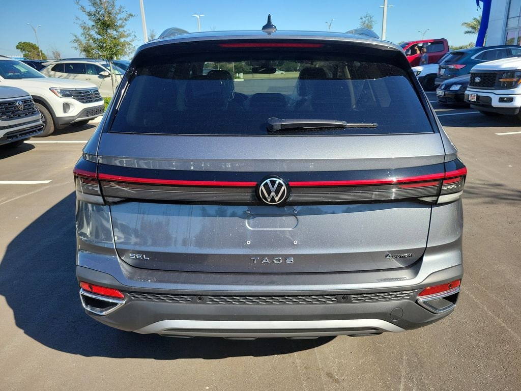 New 2025 Volkswagen Taos 1.5T SEL SUV