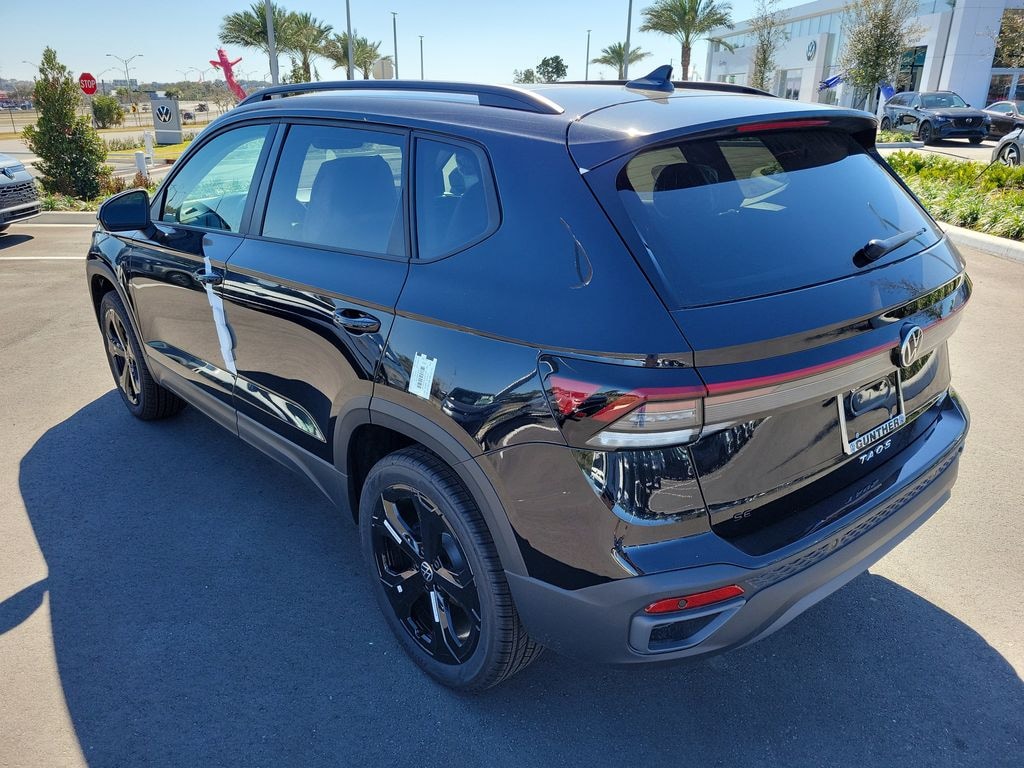 New 2026 Volkswagen Taos 1.5T SE Black SUV