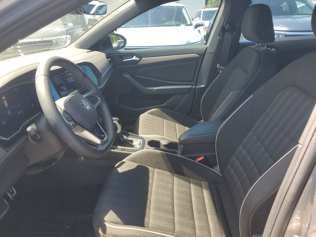 2024 Volkswagen Jetta Sport - Photo 16