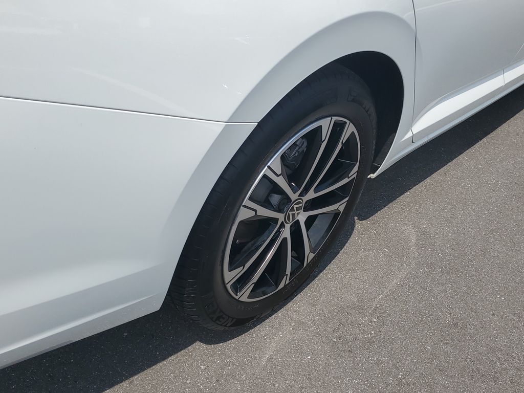 2025 Volkswagen Jetta Sport - Photo 5