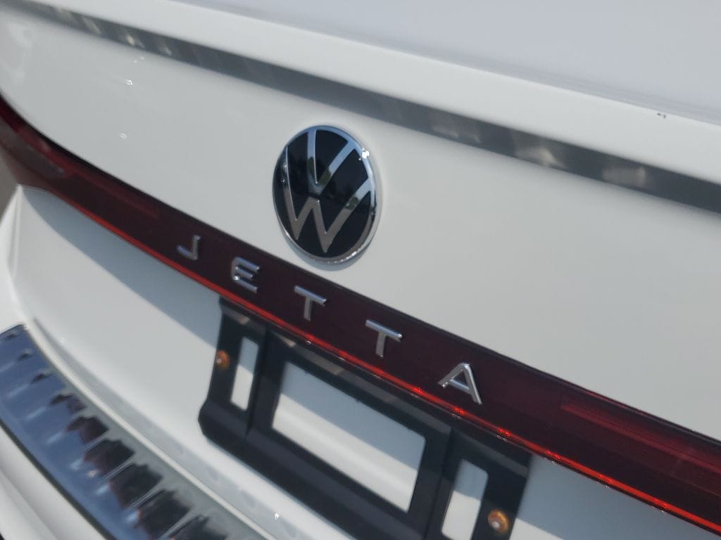 2025 Volkswagen Jetta Sport - Photo 6