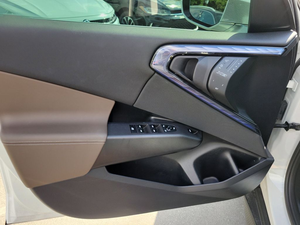 2025 BMW X3 30 - Photo 15