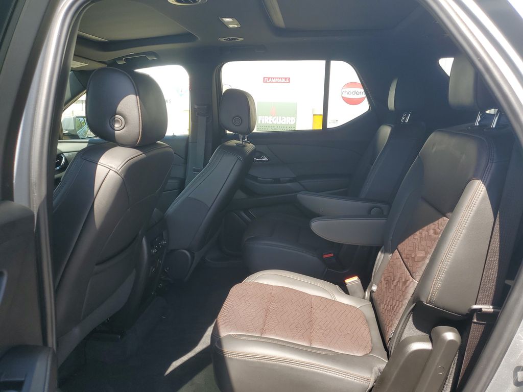 2023 Chevrolet Traverse High Country - Photo 9