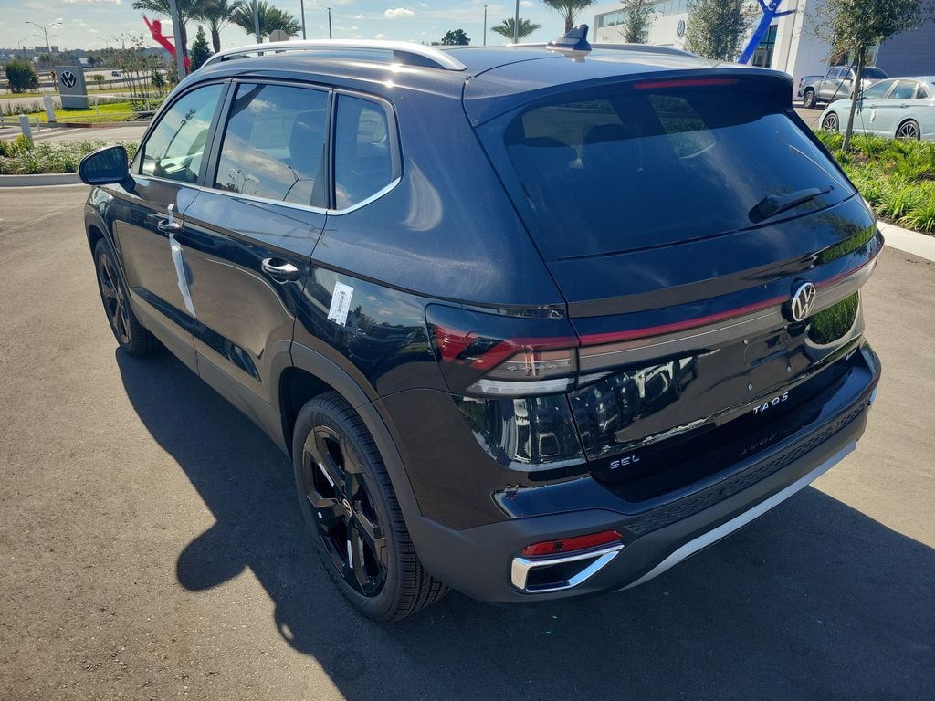New 2025 Volkswagen Taos 1.5T SEL SUV