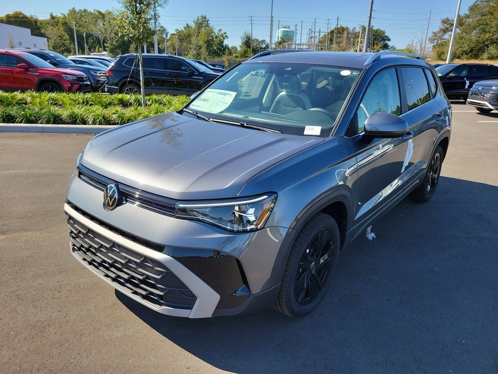 New 2025 Volkswagen Taos 1.5T SE SUV