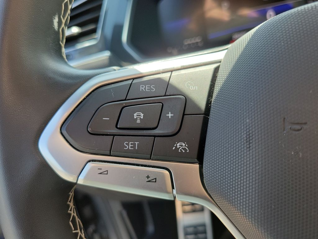 2023 Volkswagen Tiguan SE R-LINE BLACK - Photo 18