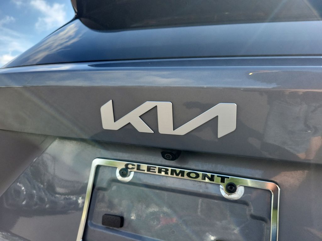 2023 Kia Sorento EX - Photo 7