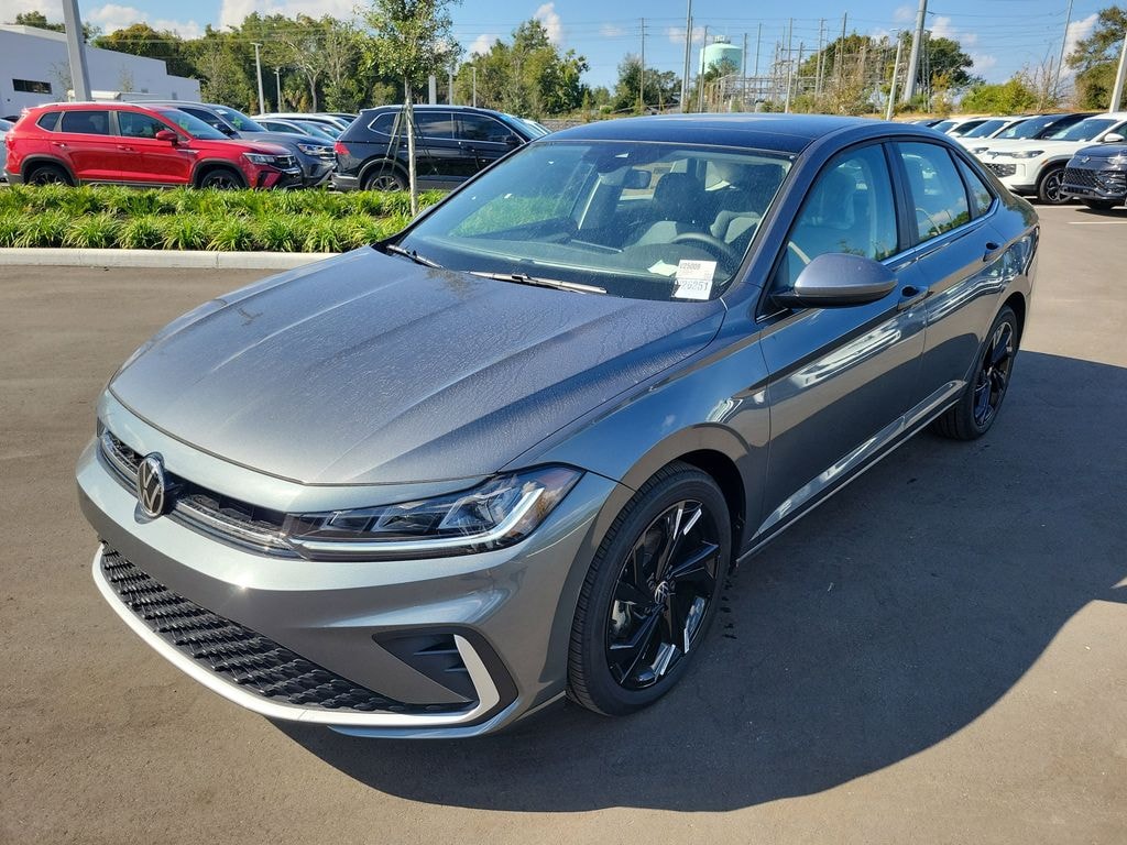 New 2025 Volkswagen Jetta 1.5T SE Sedan