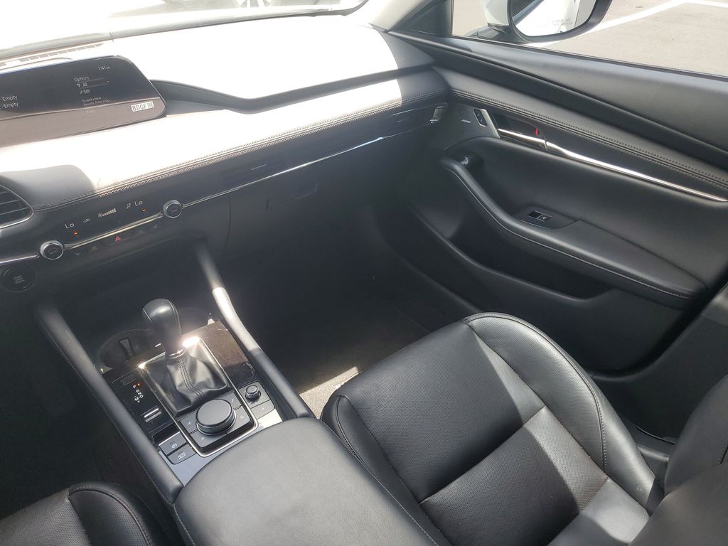2023 Mazda Mazda3 Premium - Photo 12