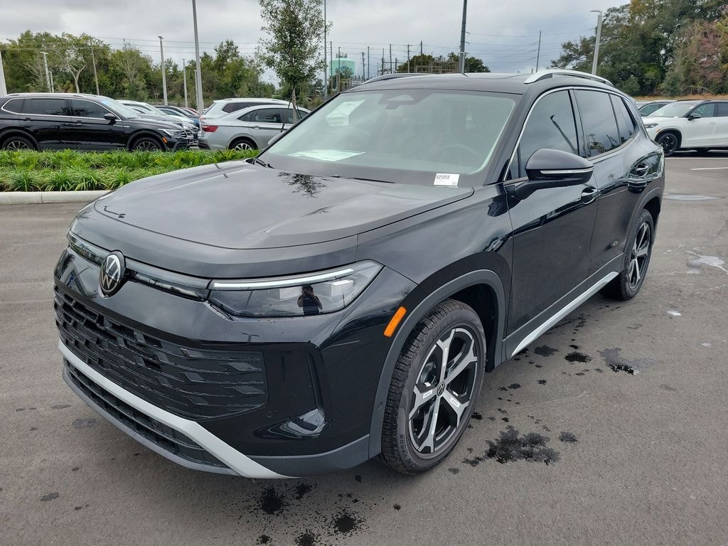 New 2025 Volkswagen Tiguan 2.0T SE SUV