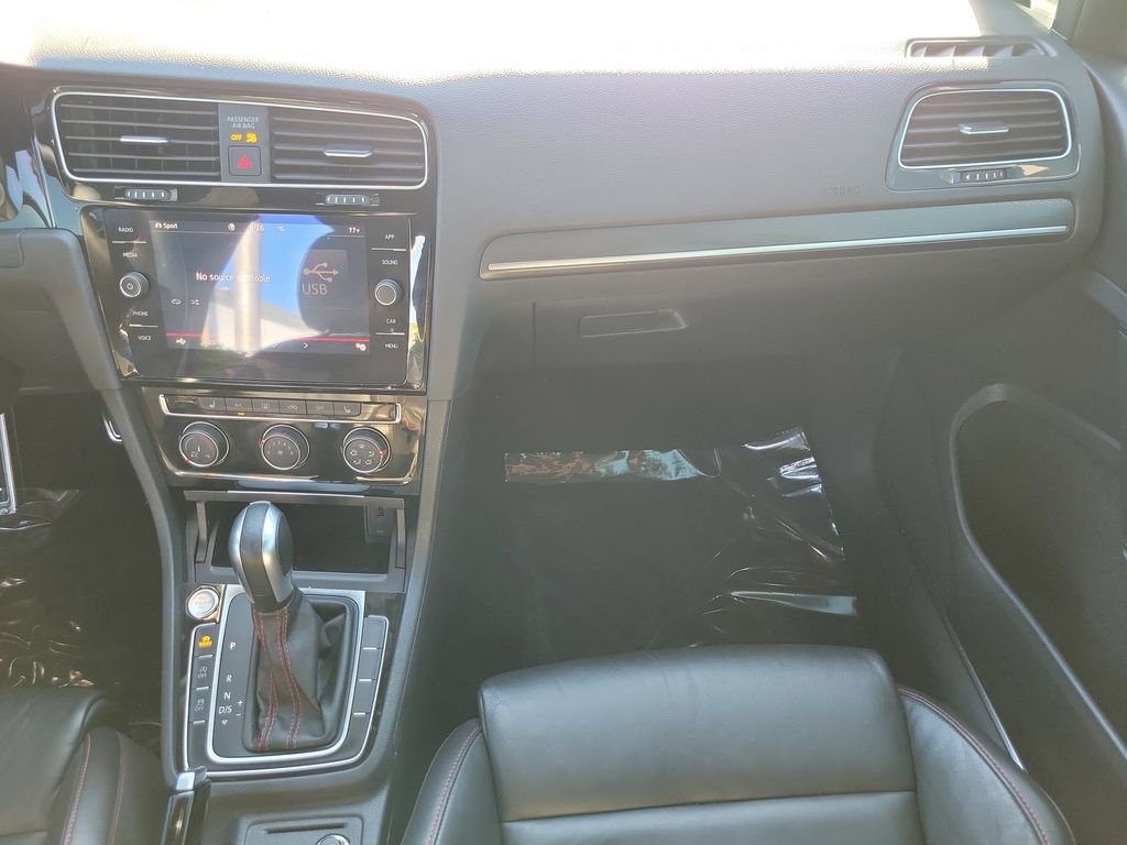 2020 Volkswagen Golf GTI SE - Photo 11