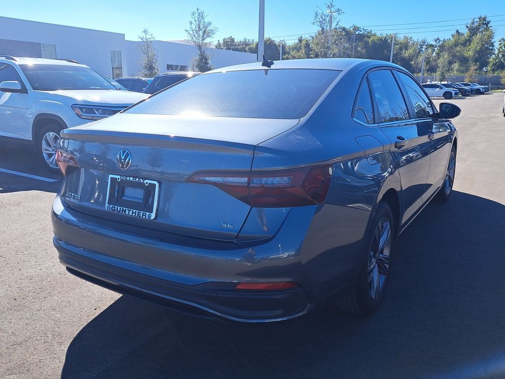 Certified 2022 Volkswagen Jetta 1.5T SE Sedan