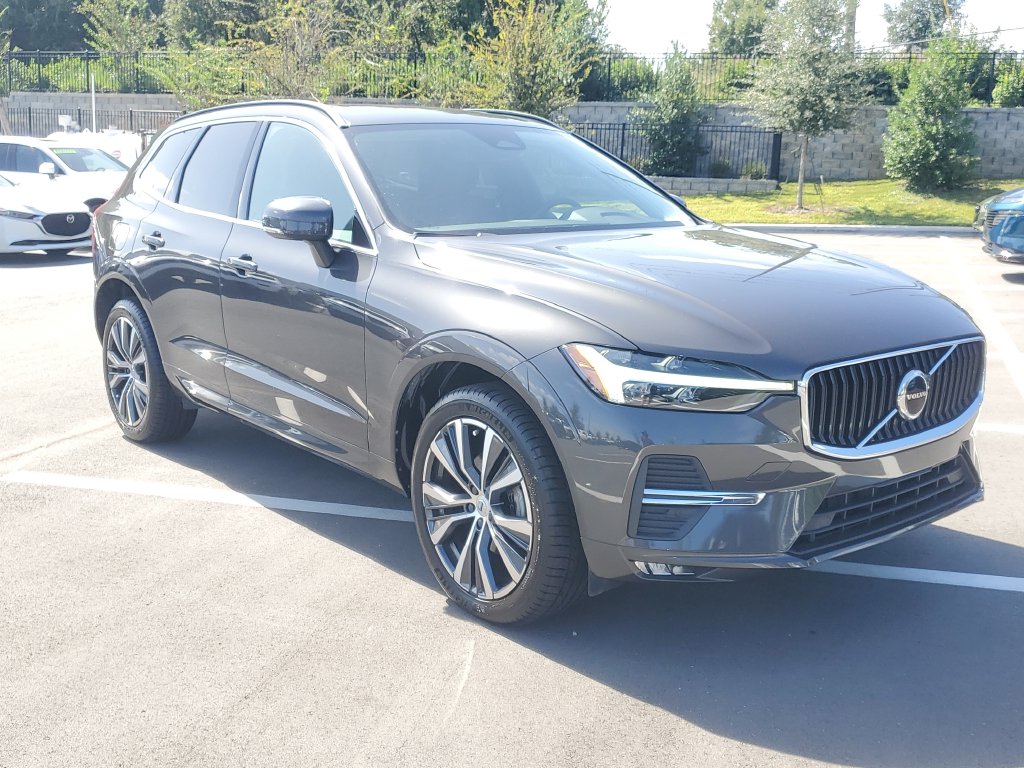2022 Volvo XC60 Momentum