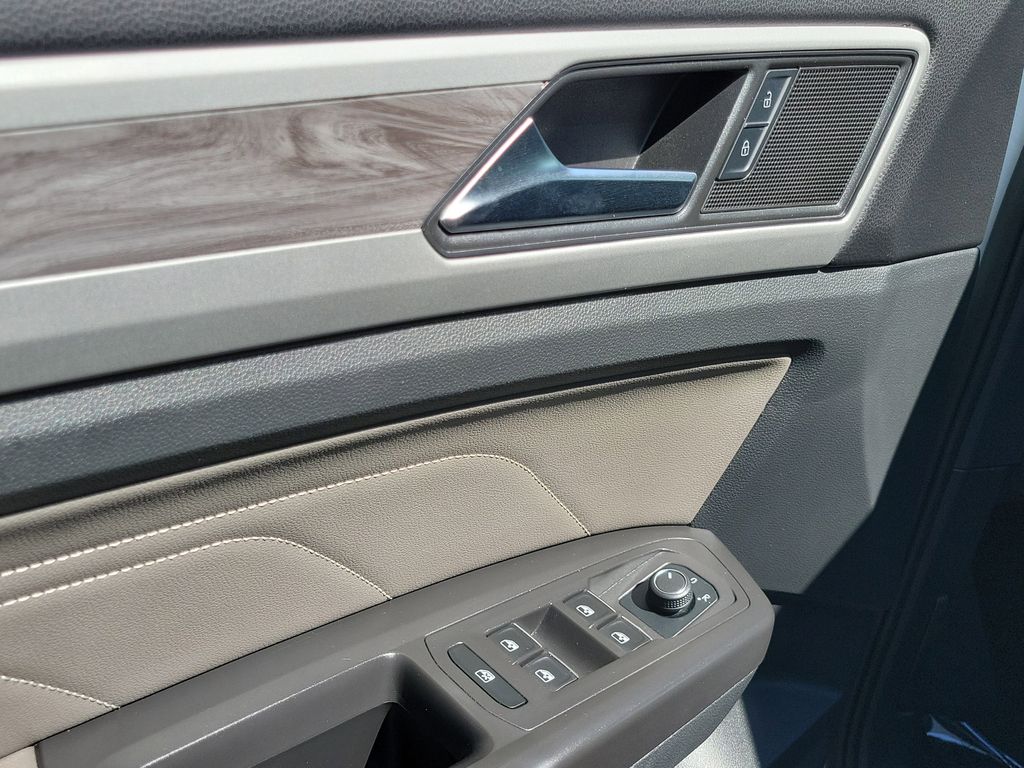 2023 Volkswagen Atlas Cross Sport SE - Photo 15