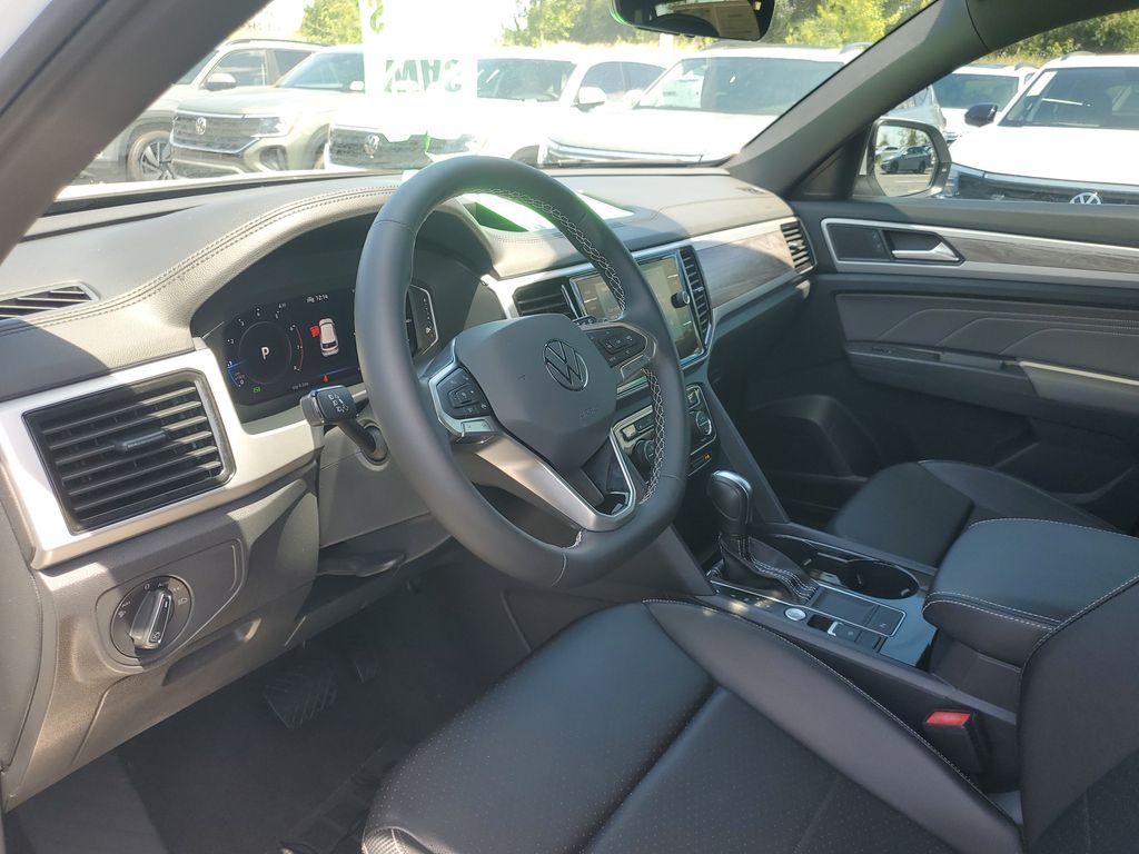 2023 Volkswagen Atlas Cross Sport SE w/Tech - Photo 14