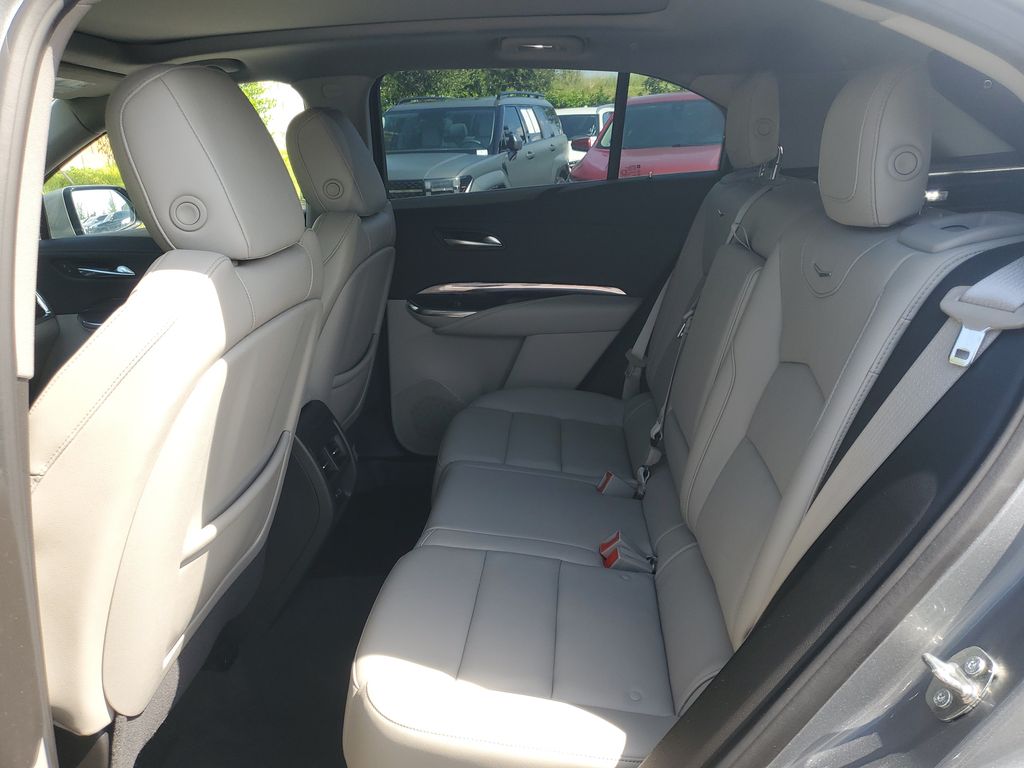 2023 Cadillac XT4 Luxury - Photo 10