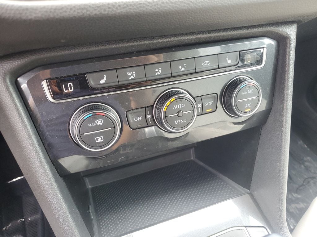 2018 Volkswagen Tiguan SE - Photo 24