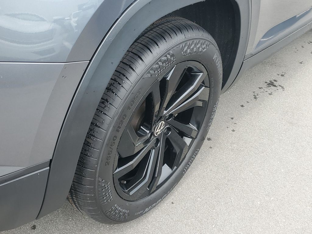 2023 Volkswagen Atlas SE w/Tech - Photo 6
