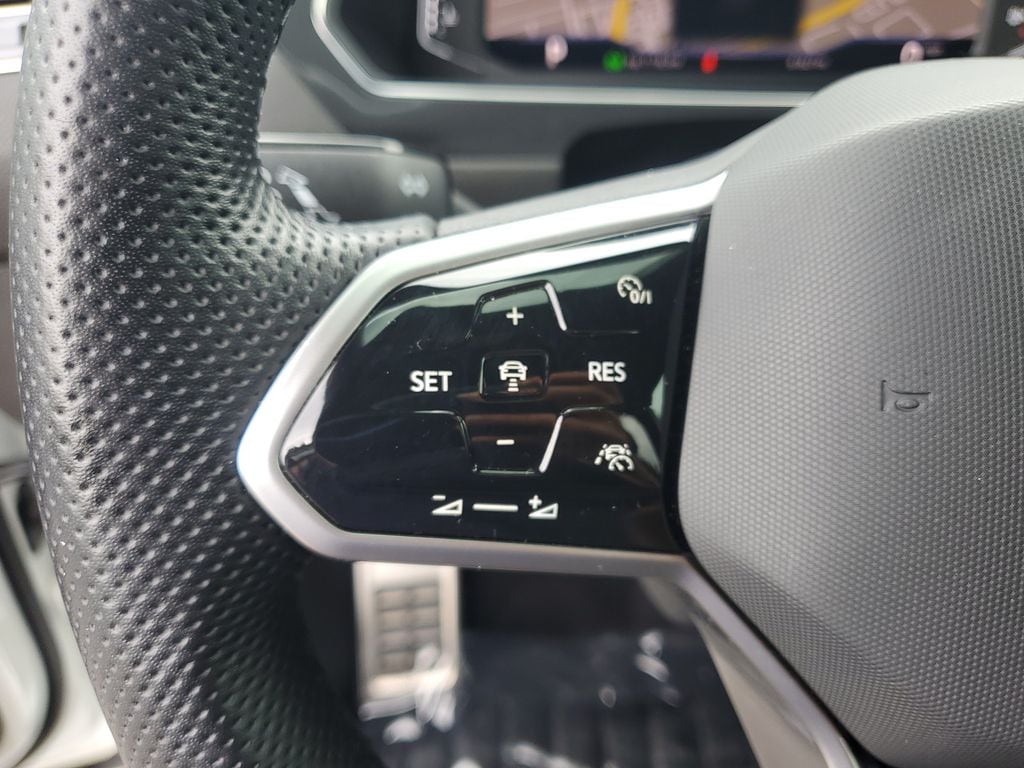 2022 Volkswagen Tiguan SEL R-LINE - Photo 18