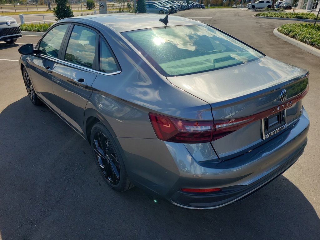 New 2025 Volkswagen Jetta 1.5T SE Sedan