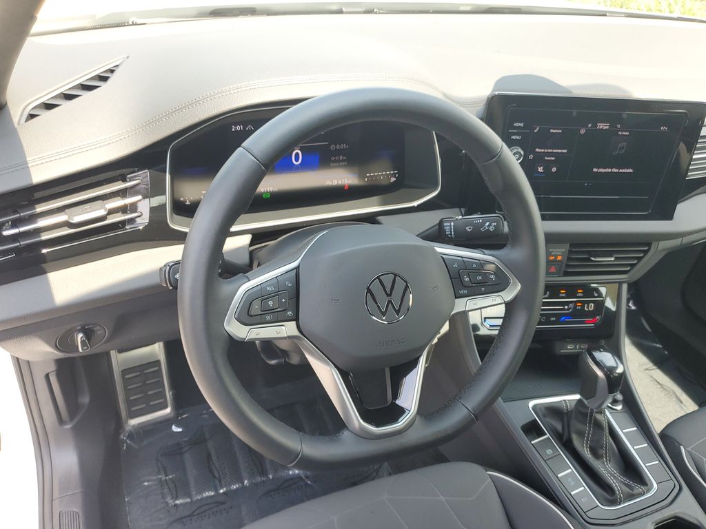 2025 Volkswagen Jetta Sport - Photo 17