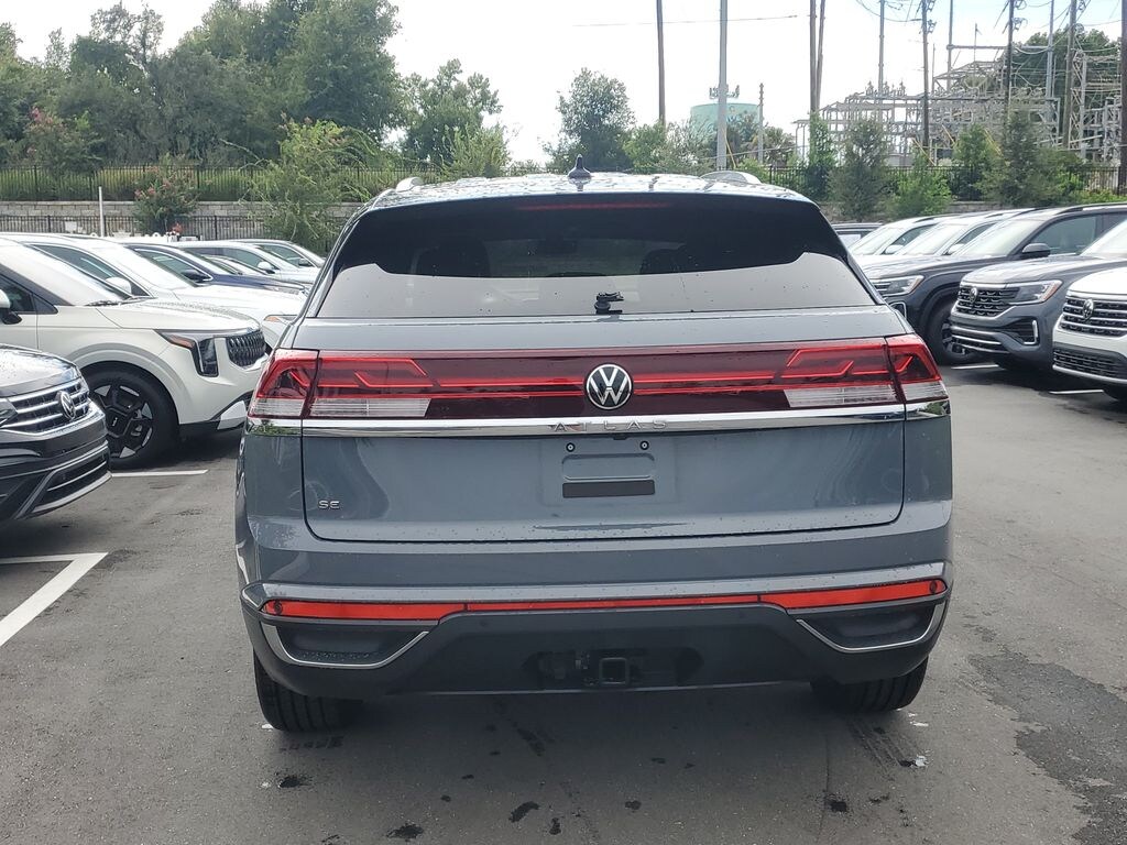 Certified 2024 Volkswagen Atlas Cross Sport 2.0T SE w/Technology SUV