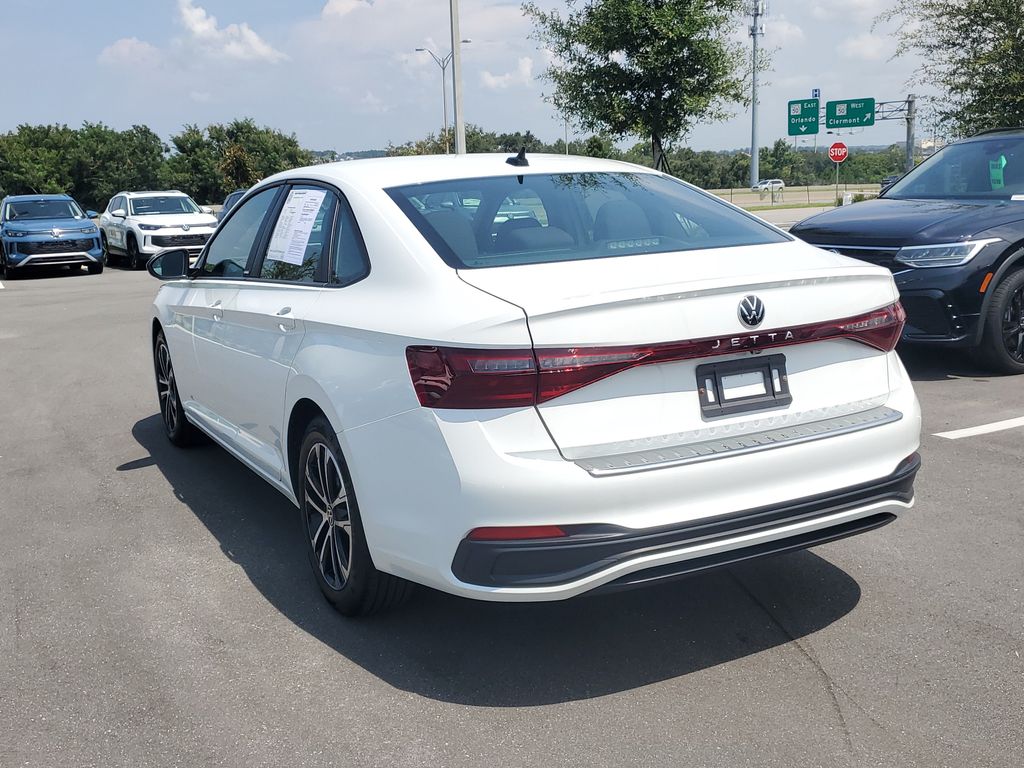 2025 Volkswagen Jetta Sport - Photo 3