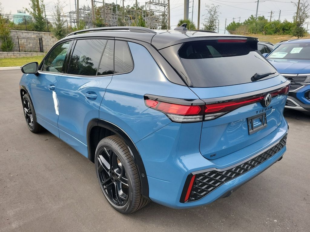 New 2025 Volkswagen Tiguan 2.0T SE R-Line Black SUV