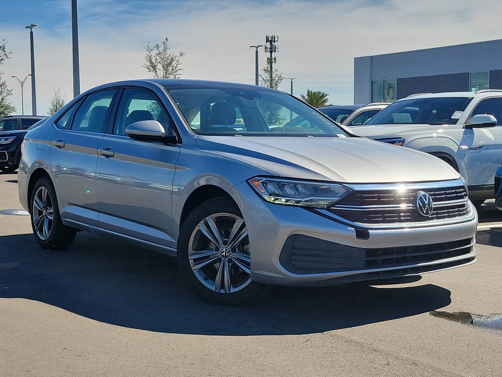 2022 Volkswagen Jetta SE's photo