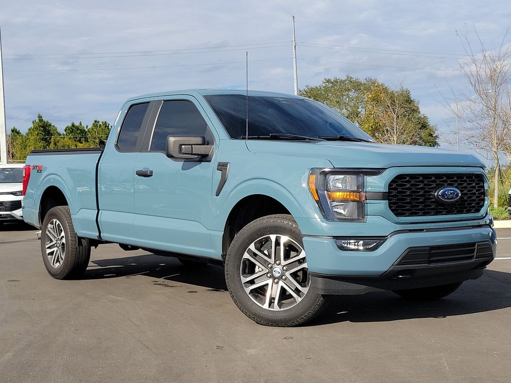 2023 Ford F-150 XL's photo