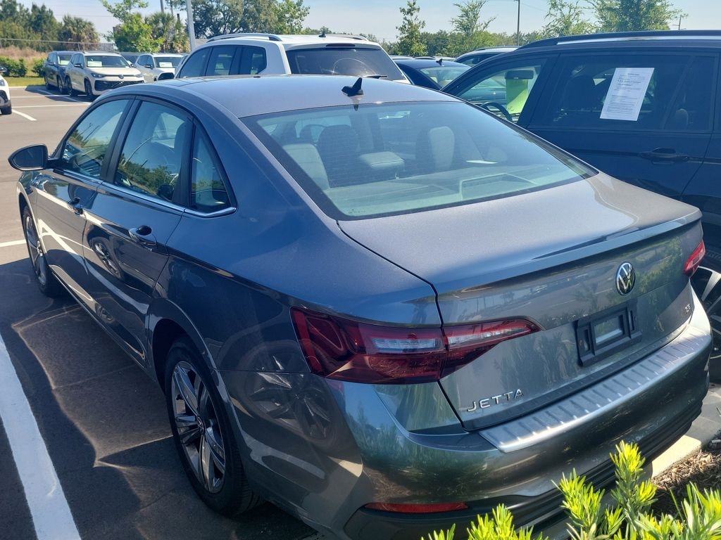 Certified 2022 Volkswagen Jetta 1.5T SE Sedan
