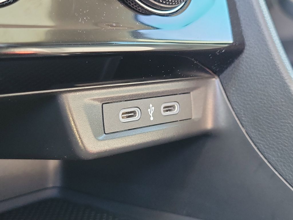 2024 Volkswagen Jetta SE - Photo 27