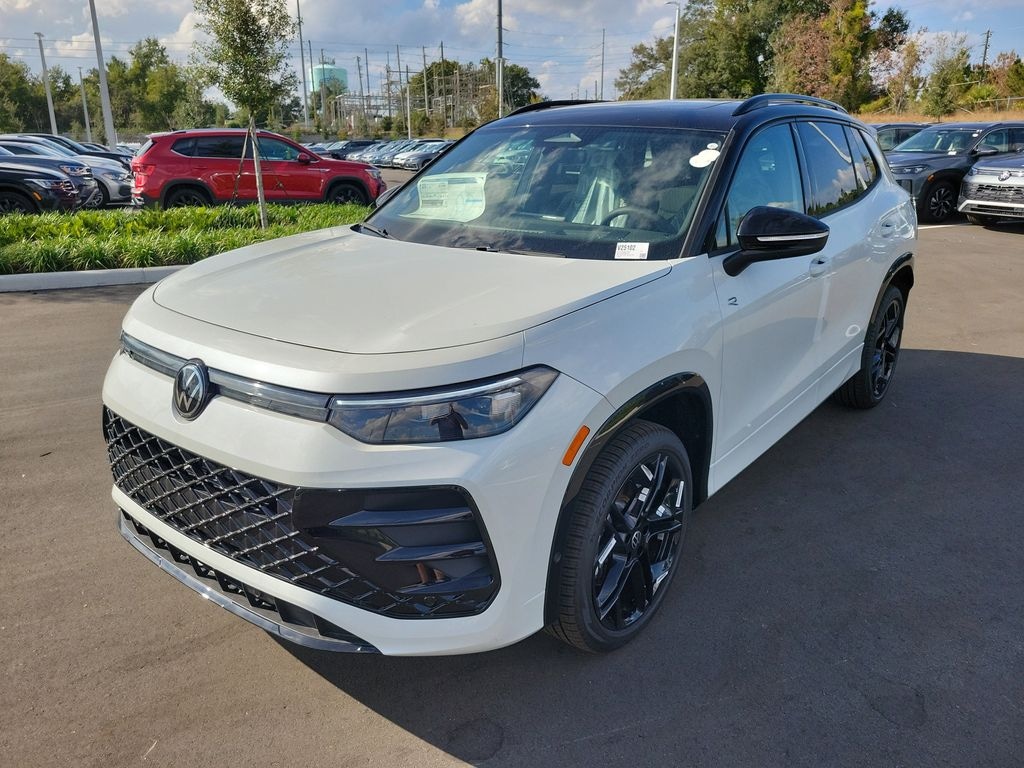 New 2025 Volkswagen Tiguan 2.0T SE R-Line Black SUV